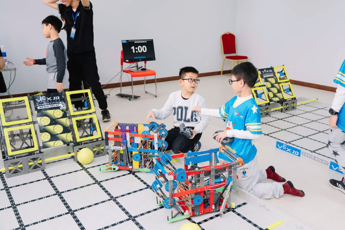 Khóa học chinh phục Robotics – Khám phá STEAM khác biệt