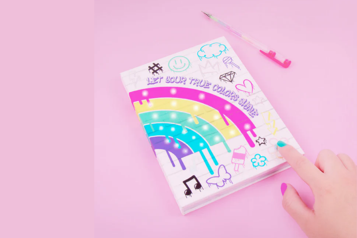 Bộ Sổ Bút Graffiti Light Up Rainbow – Phụ Kiện Học Tập Cá Tính